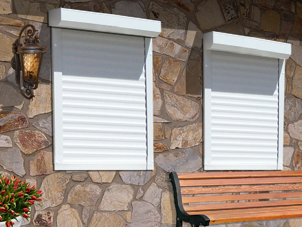 Rolladen mit Mini-Panzer